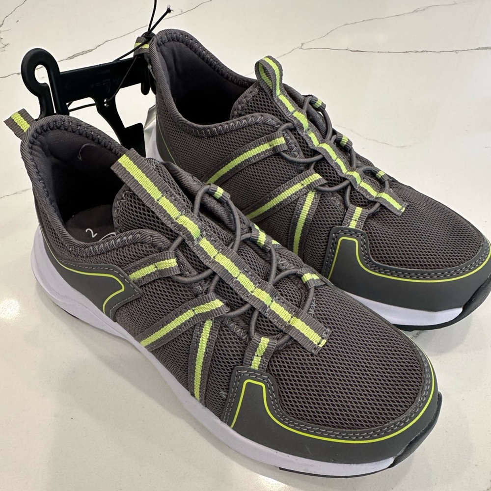 Boys slip on sneakers, size 2.